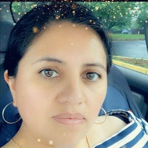 Meet your Posher, Crisanta